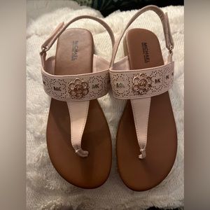 Michael Kors thong sandals. Worn 1x.  Perfect for summer and vacation.